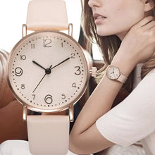 Load image into Gallery viewer, Analog Quartz WristWatch Golden