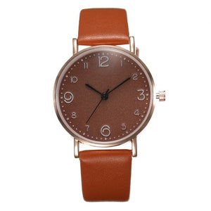 Analog Quartz WristWatch Golden